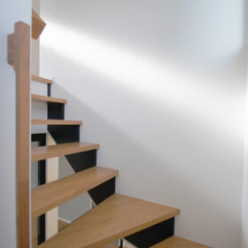 印象的な階段スペース