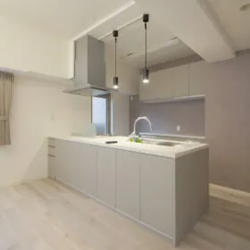 【リフォームAfter】ニュアンスカラーがおしゃれなキッチン